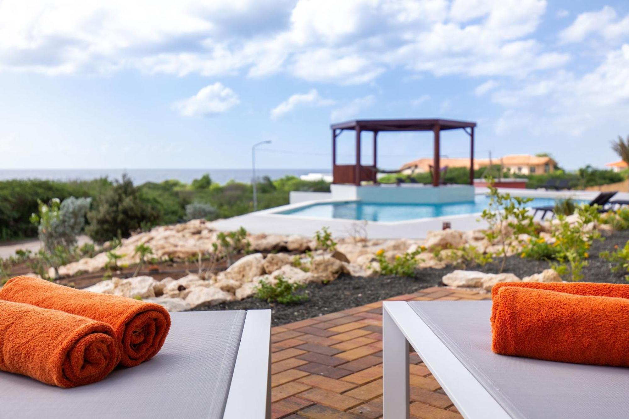 Coral Estate Ocean View Apartments Willemstad Ngoại thất bức ảnh